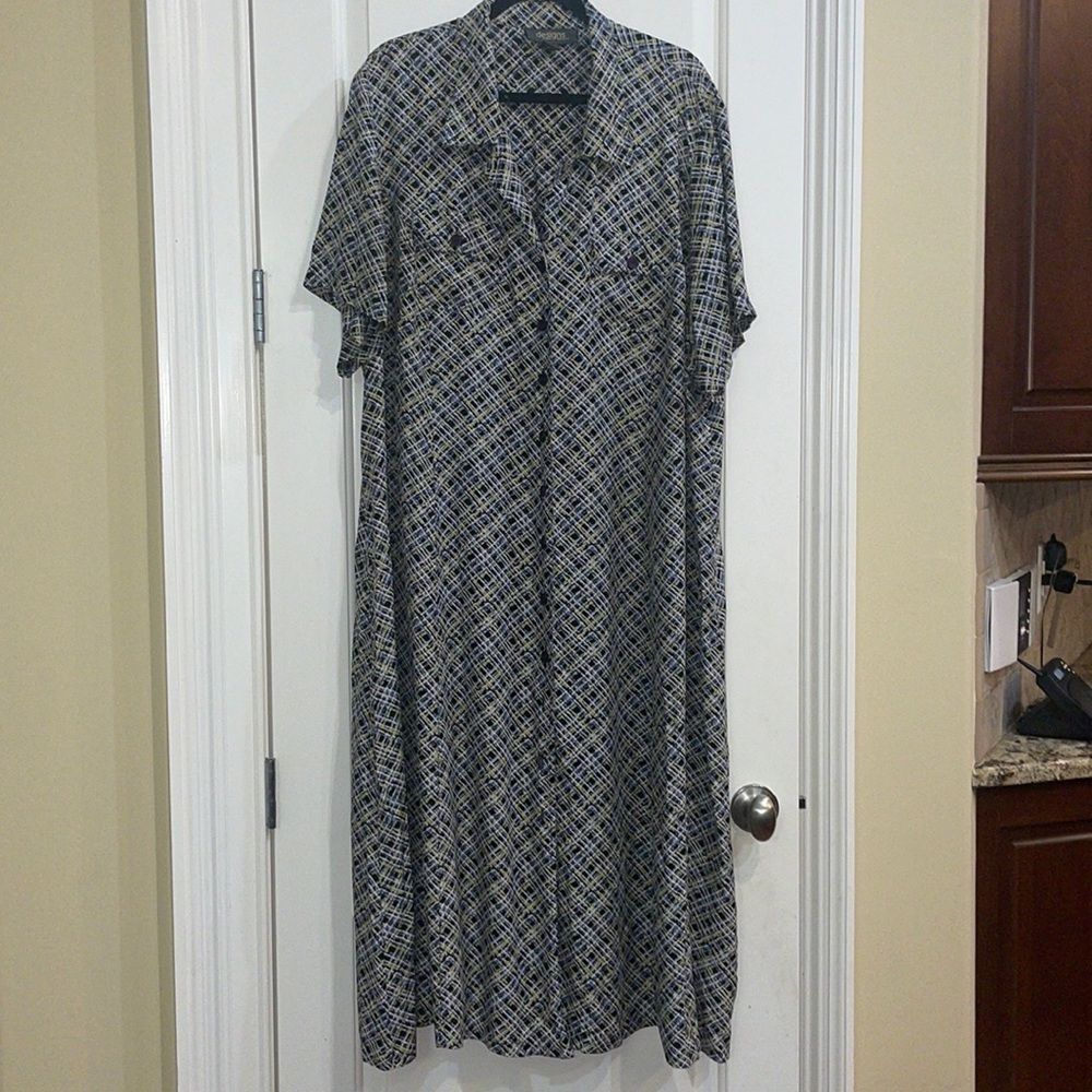 Lane Bryant Sz 28, beautiful dress. Not available till Friday for purchase.